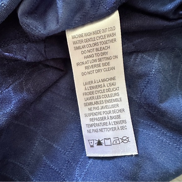 Navy Blue Sleeveless top by Rick’s, size Medium - Picture 7 of 13